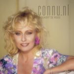 23-04-1991 Bonnie St. Clair at studio in Amsterdam. Photo: Govert de Roos/Connu

[keywords]Half Length, Eyecontact[/keywords]